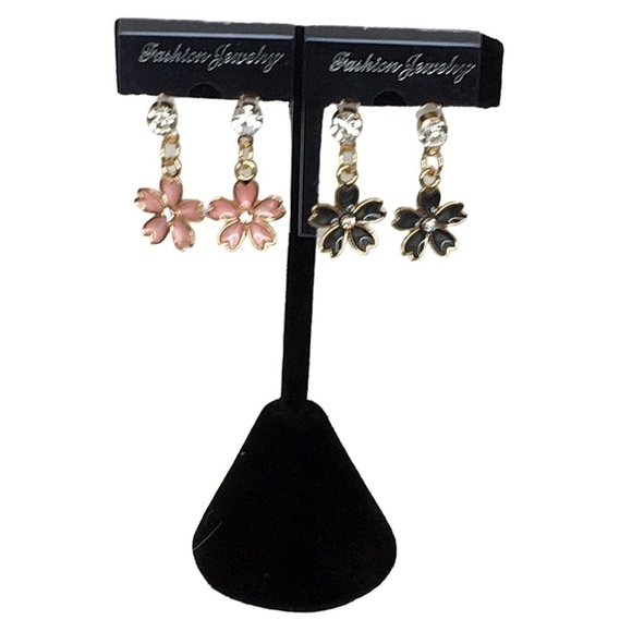 2 PAIR Stud Earrings Hand Crafted Floral Motif with simulated Crystals - Picture 4 of 6